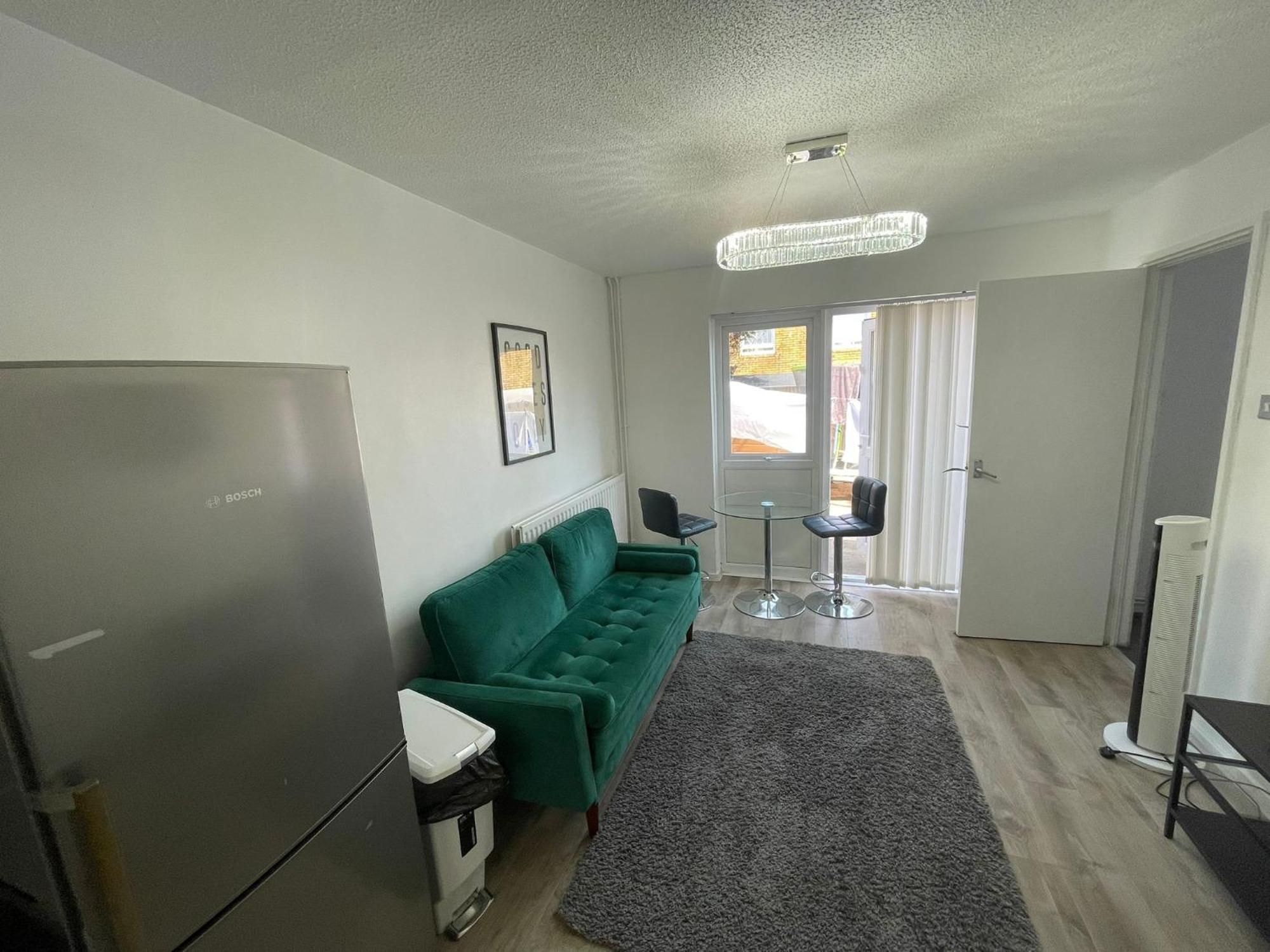 New! 4 Bedroom London House With Garden And Lawn Bagian luar foto