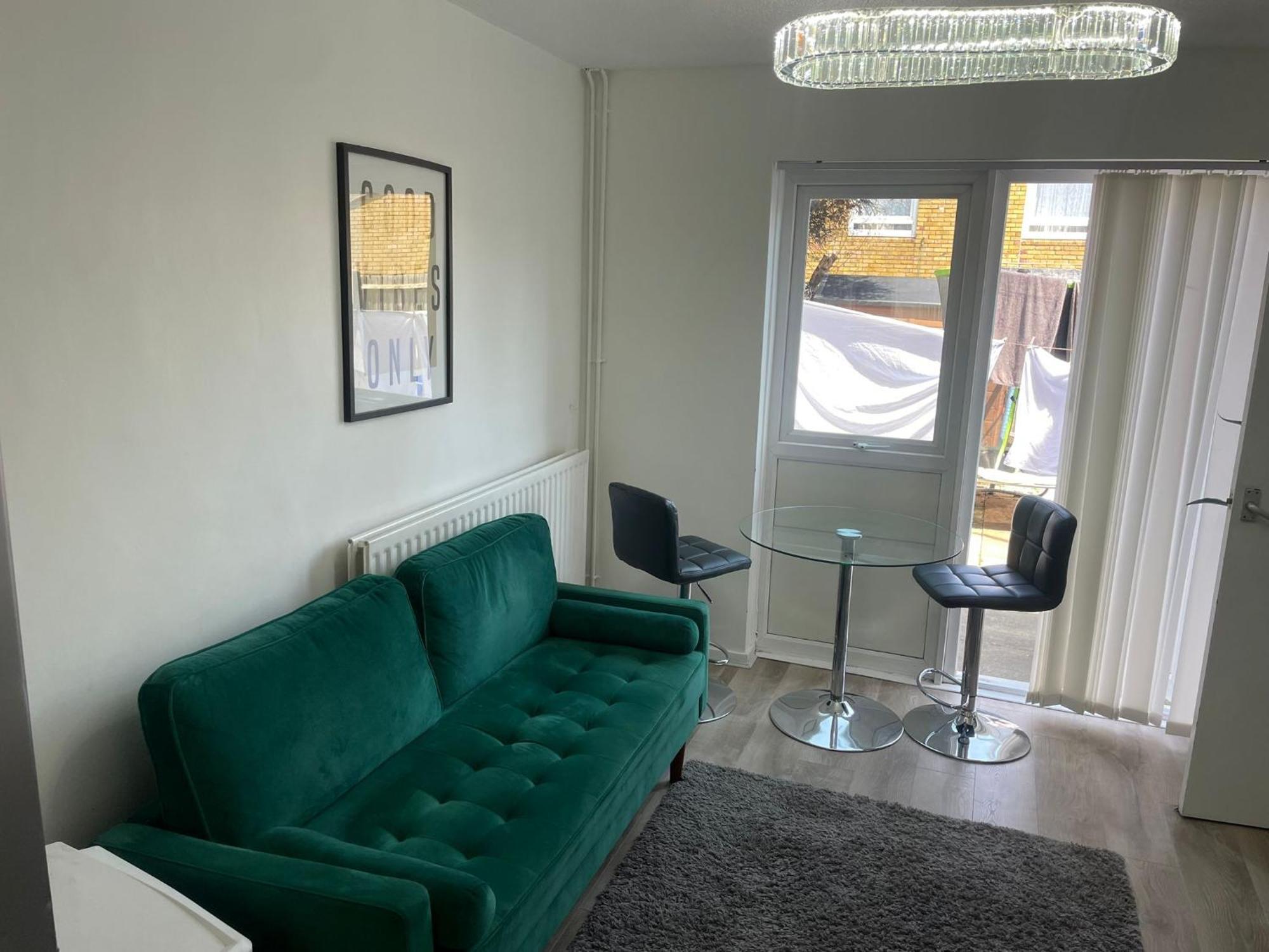 New! 4 Bedroom London House With Garden And Lawn Bagian luar foto